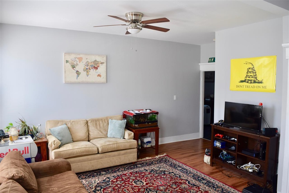 152 Notre Dame Ave unit 1, Manchester, NH 03102 - photo 1