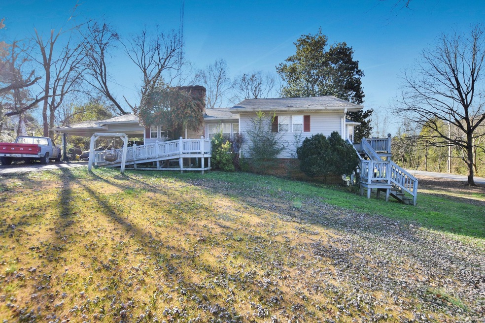 302 Weeks Dr NE, Cleveland, TN 37312 - photo 1