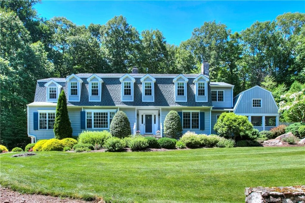 4 Greenlea Ln, Weston, CT 06883 - photo 1