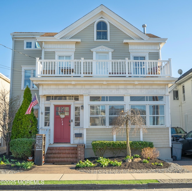 124 1st St, Keyport, NJ 07735 - photo 1