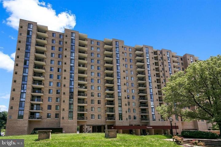 The Brittany unit 1112, Arlington, VA 22204 - photo 1