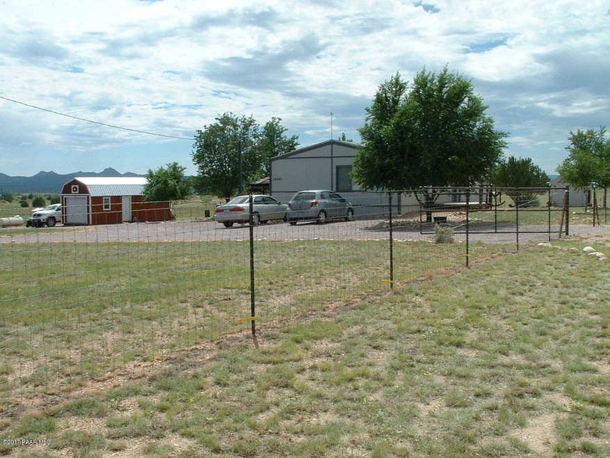 26200 N Catalina St, Paulden, AZ 86334 - photo 1