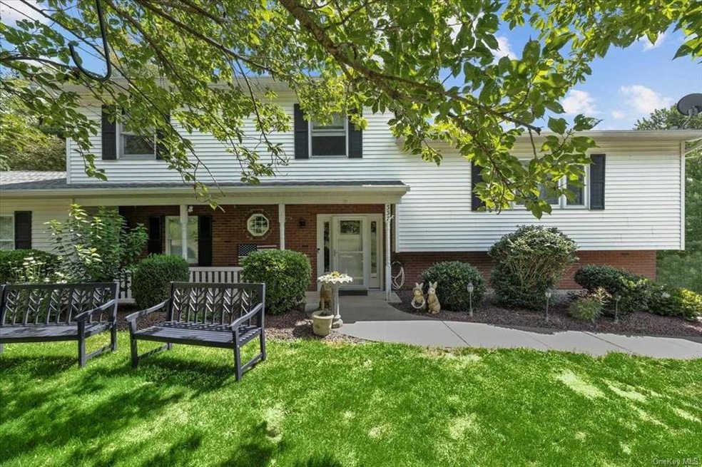 337 Augusta Dr, Hopewell Junction, NY 12533 - photo 1