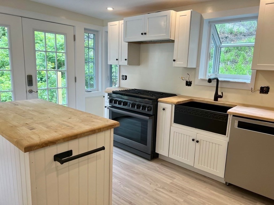 27 Pine Point Rd unit 2, Lynn, MA 01904 - photo 1