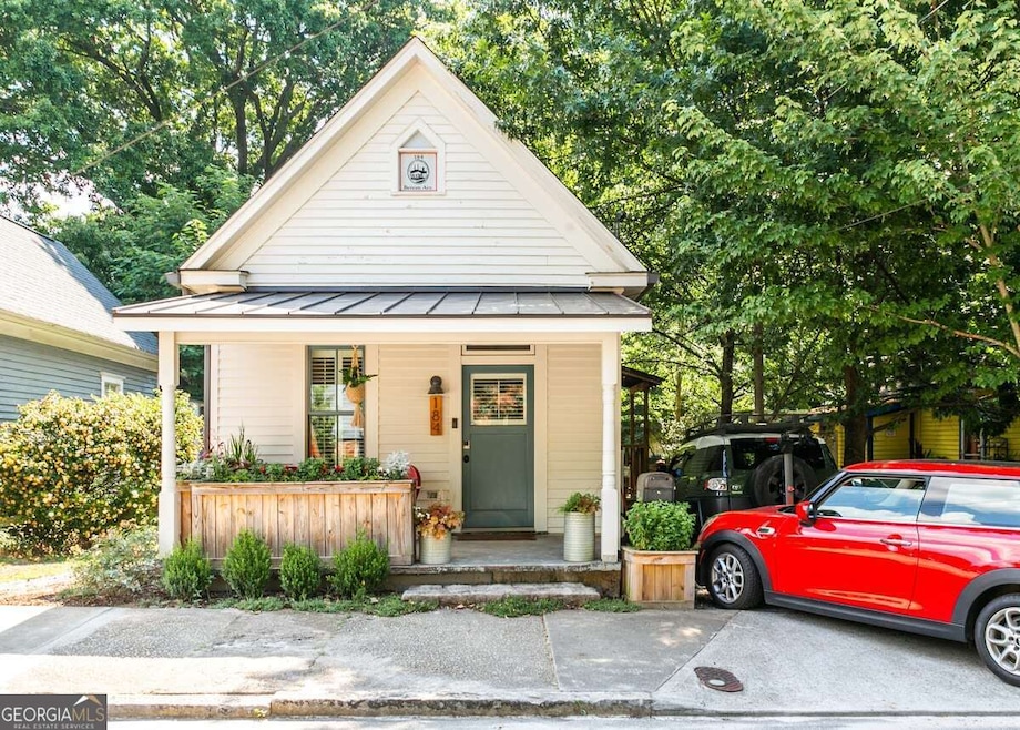 Charming curb appeal
