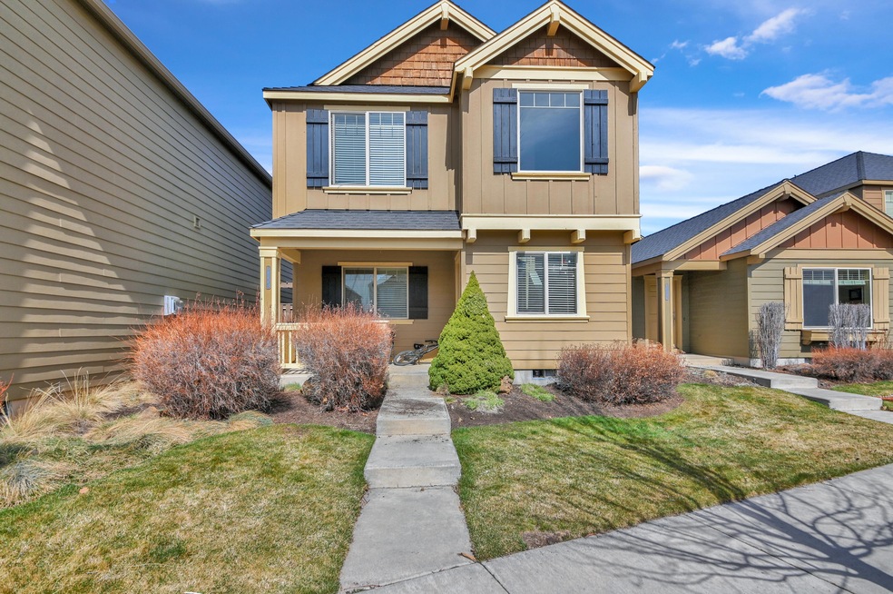 61173 Dayspring Dr, Bend, OR 97702 - photo 1