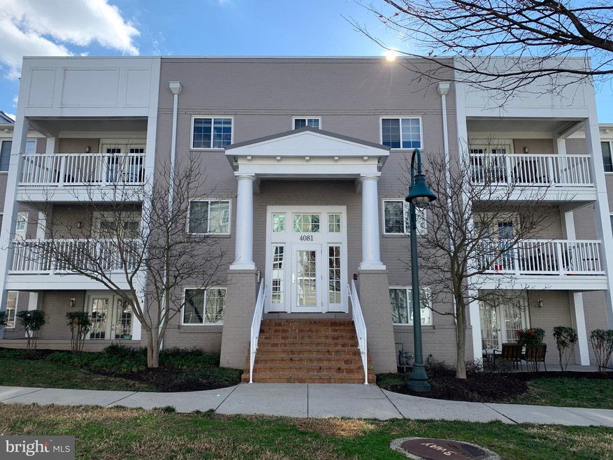 4081 S Four Mile Run Dr unit 103, Arlington, VA 22204 - photo 1