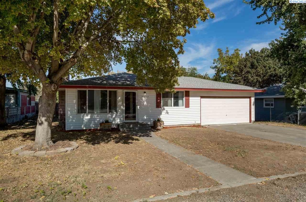3622 W 4th Place, Kennewick, WA 99336 - photo 1