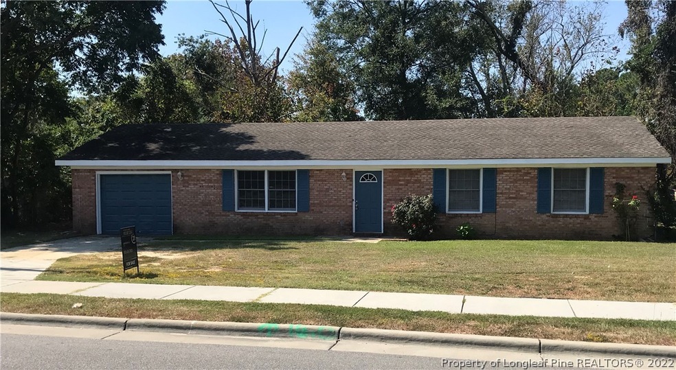 580 Glensford Dr, Fayetteville, NC 28314 - photo 1