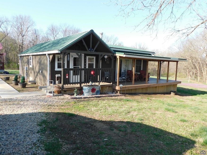 16083 S Burlingame Rd, Burlingame, KS 66413 - photo 1