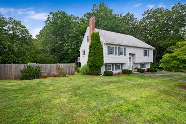 11 Sylvanus Wood Ln, Woburn, MA 01801 - photo 1