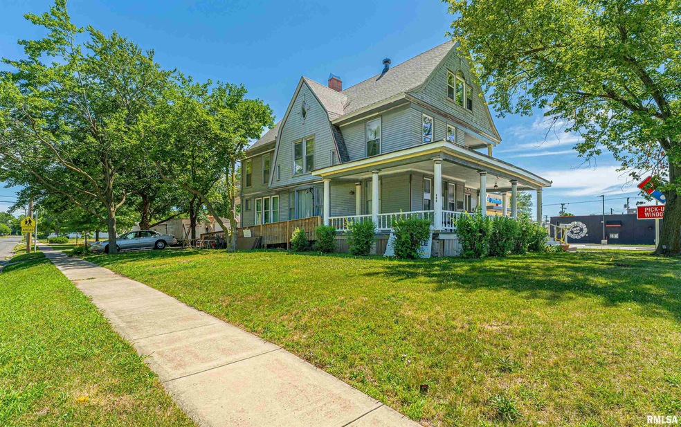 406 Keokuk St, Lincoln, IL 62656 - photo 1