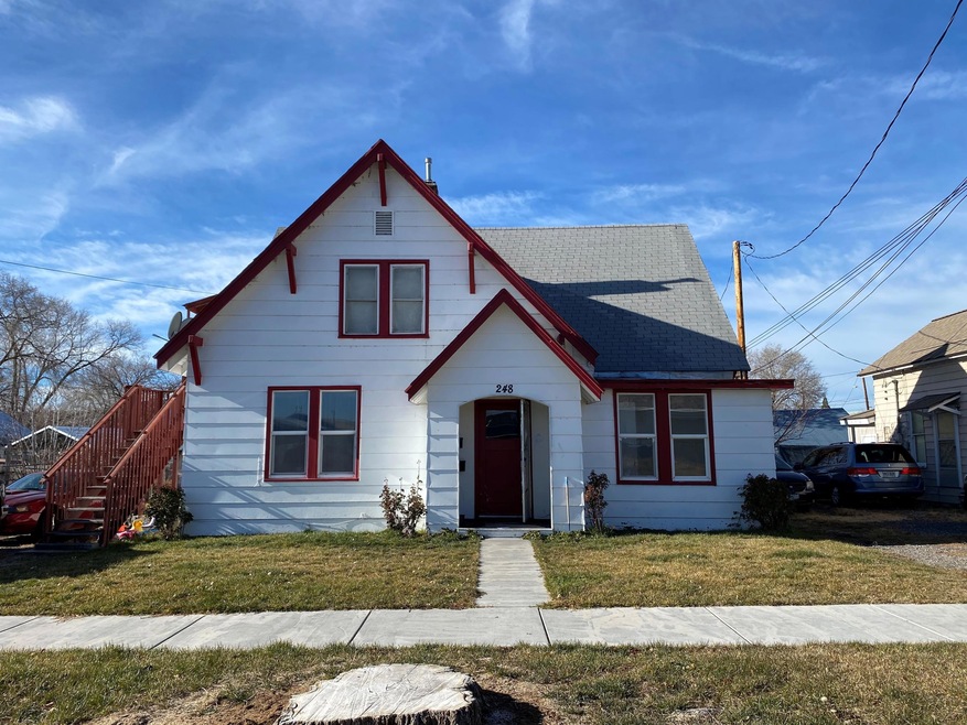 248 S Broad St, Klamath Falls, OR 97601 - photo 1
