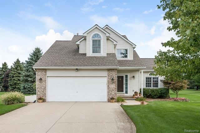Azalea Ct-Griffith Realty