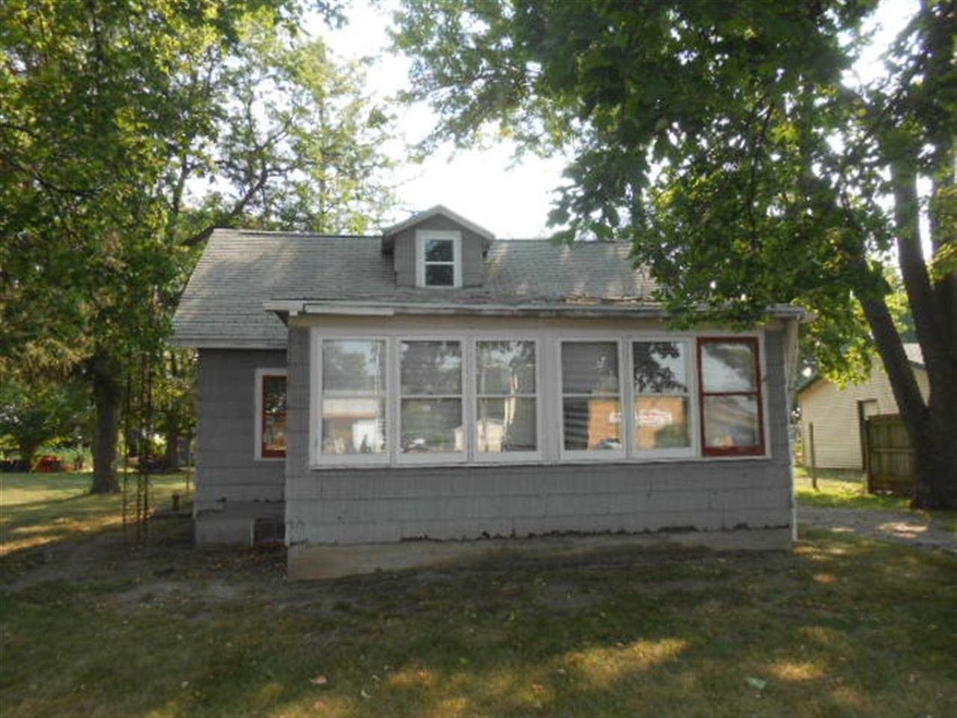 2429 Center Ave, Janesville, WI 53546 - photo 1