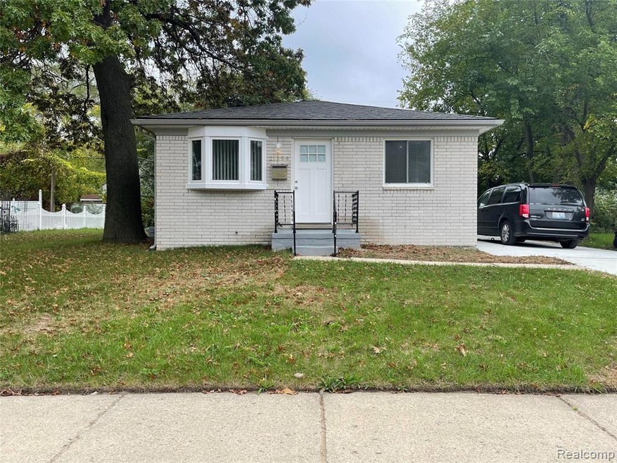 21394 Glen Lodge Rd, Ferndale, MI 48220 - photo 1