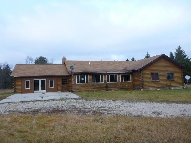 Log Home on 10 Acres