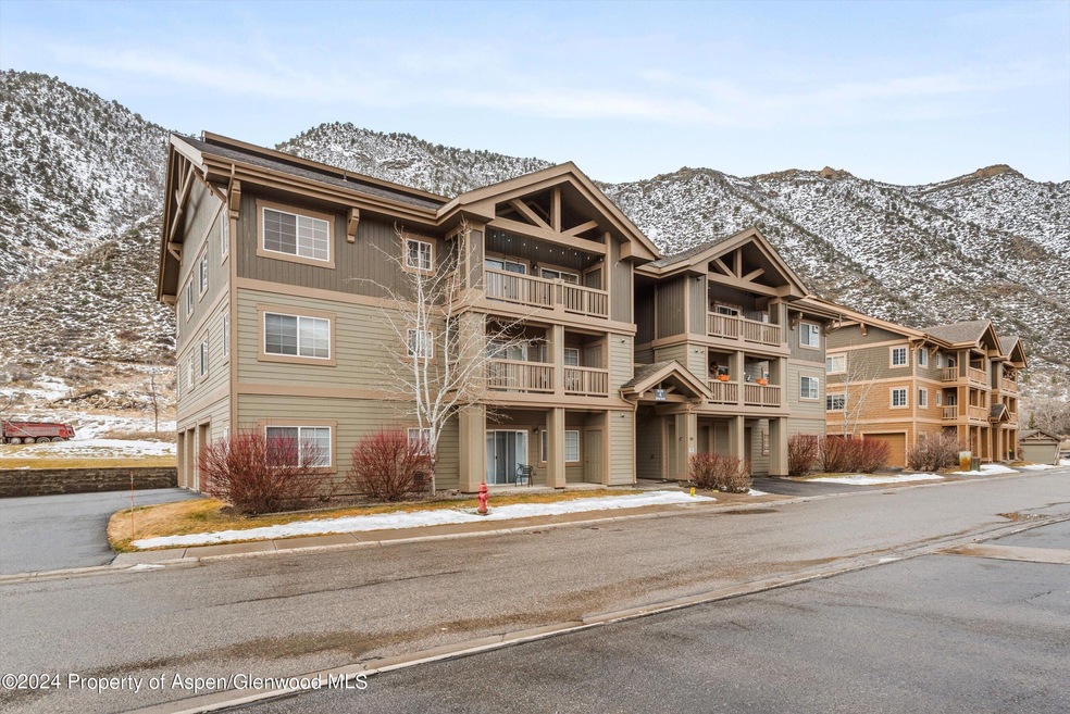 02-488RiverViewDr402_24020703