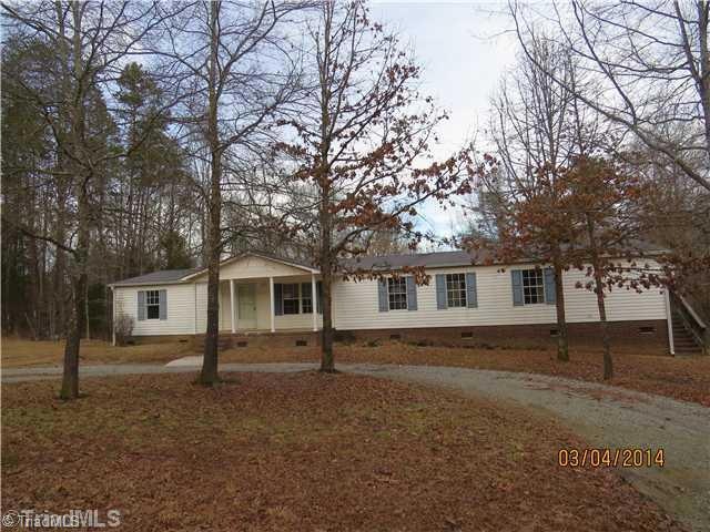 6181 Hickory Creek Rd, High Point, NC 27263 - photo 1