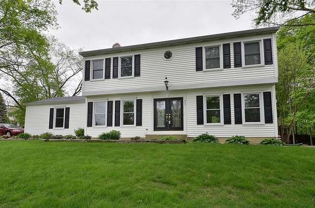 837 Viking Dr, Batavia, IL 60510 - photo 1