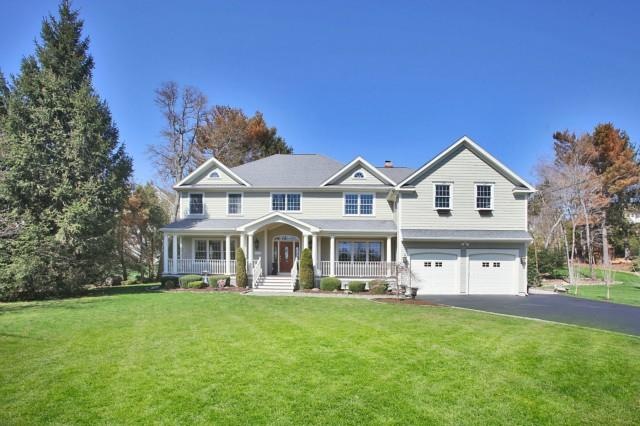 1210 S Pine Creek Rd, Fairfield, CT 06824 - photo 1