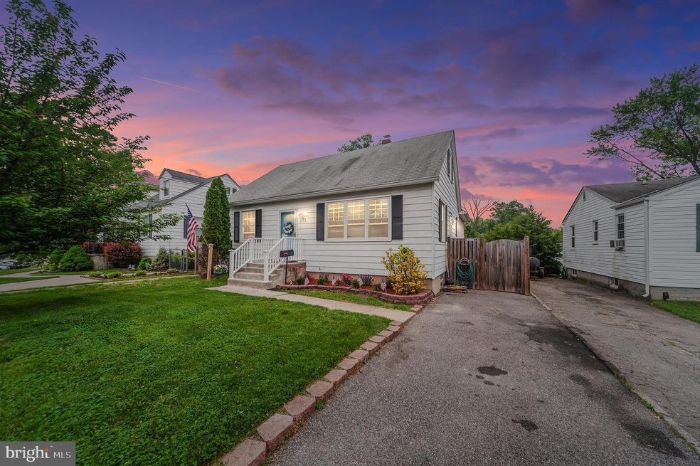 1703 Summit Ave, Halethorpe, MD 21227 - photo 1