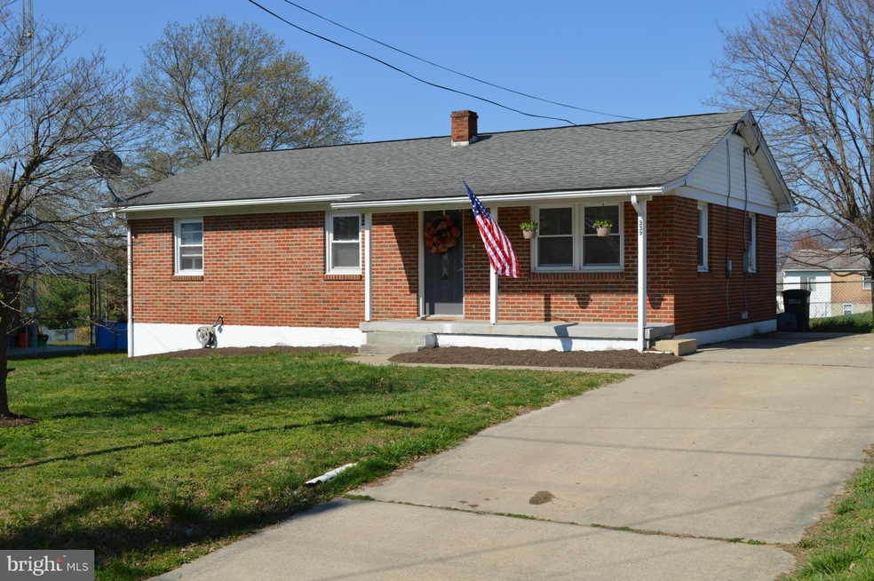 332 Aileen Ave, Strasburg, VA 22657 - photo 1
