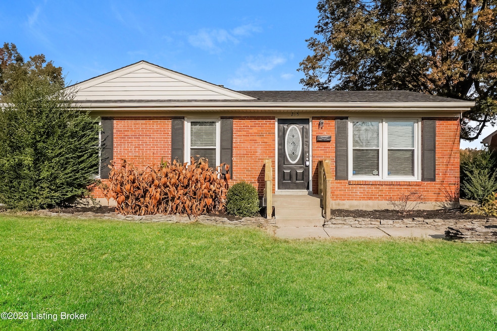 215 Kim Ct, Louisville, KY 40214 - photo 1