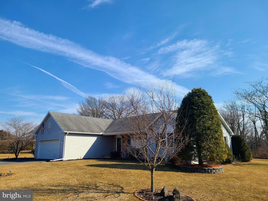 62 Clarence Ave, Shoemakersville, PA 19555 - photo 1