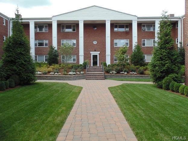 1825 Palmer Ave unit 3C, Larchmont, NY 10538 - photo 1