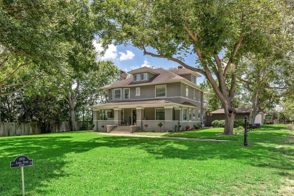 front and large yard