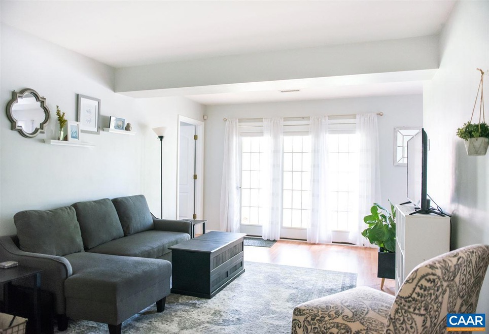 1252 Villa Ln unit B, Charlottesville, VA 22903 - photo 1