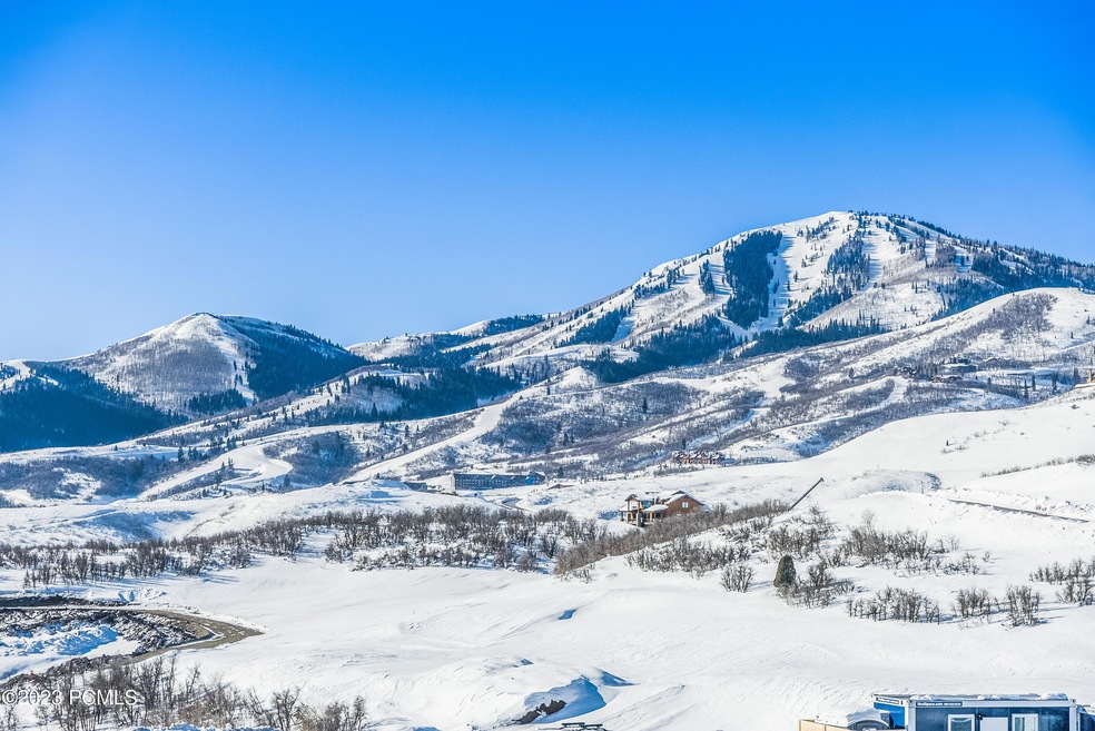 0_Aerial--Drone_high_4011743
