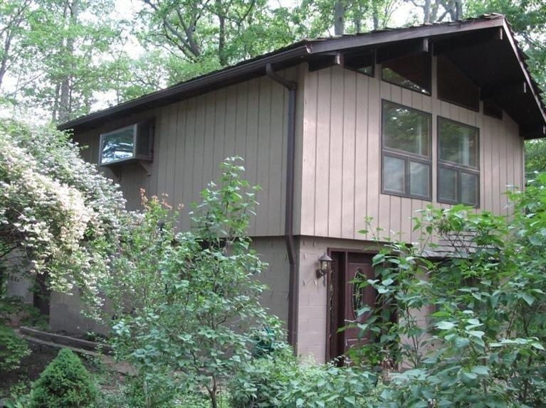 121 Hazelwood Dr, Michigan City, IN 46360 - photo 1