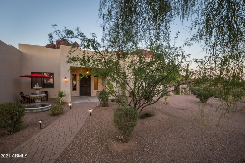 3539 N Prospectors Rd-7