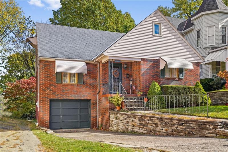 Welcome to 412 Crest Ave!