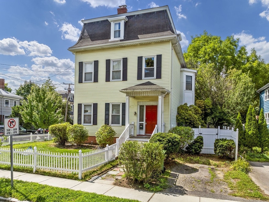 35 Parker St unit 35, Watertown, MA 02472 - photo 1