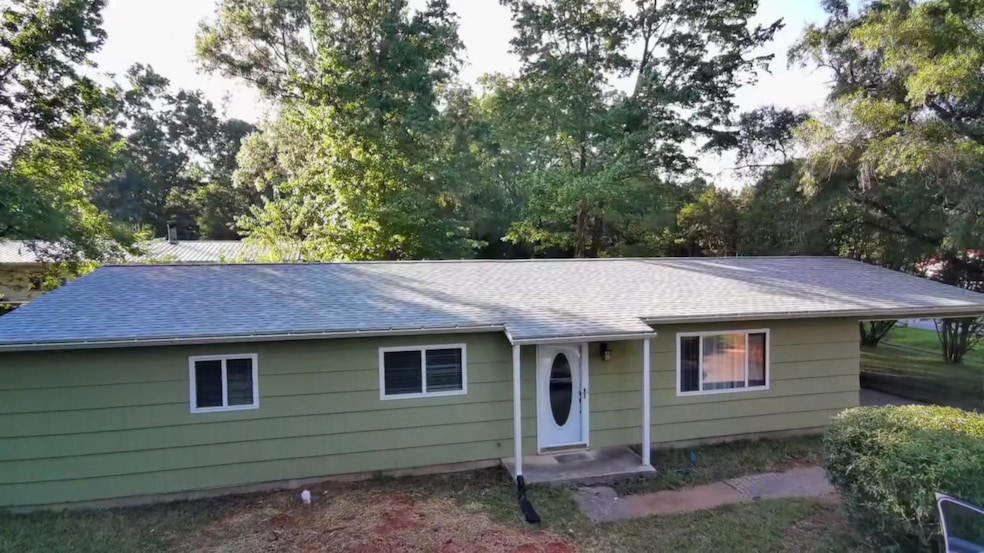 Pending $249,900 • Co-Listing Agent