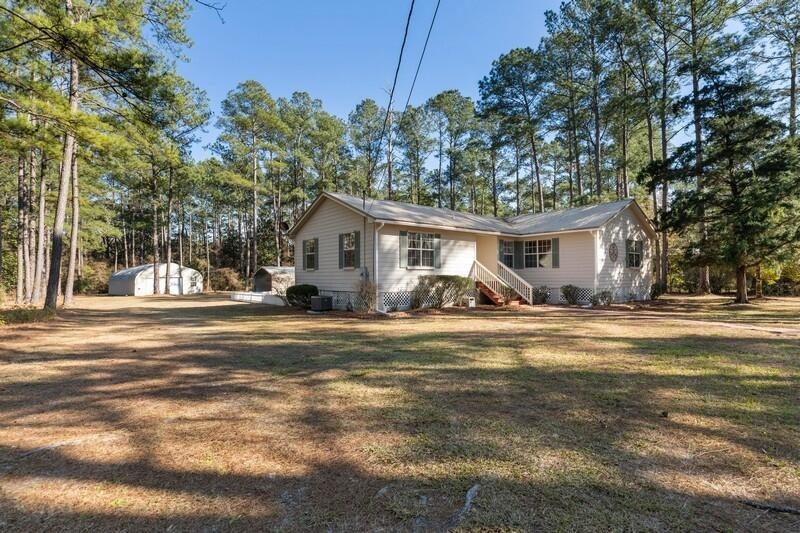 01_228WeedPatchDr_2001_FlexMLS800x600_80