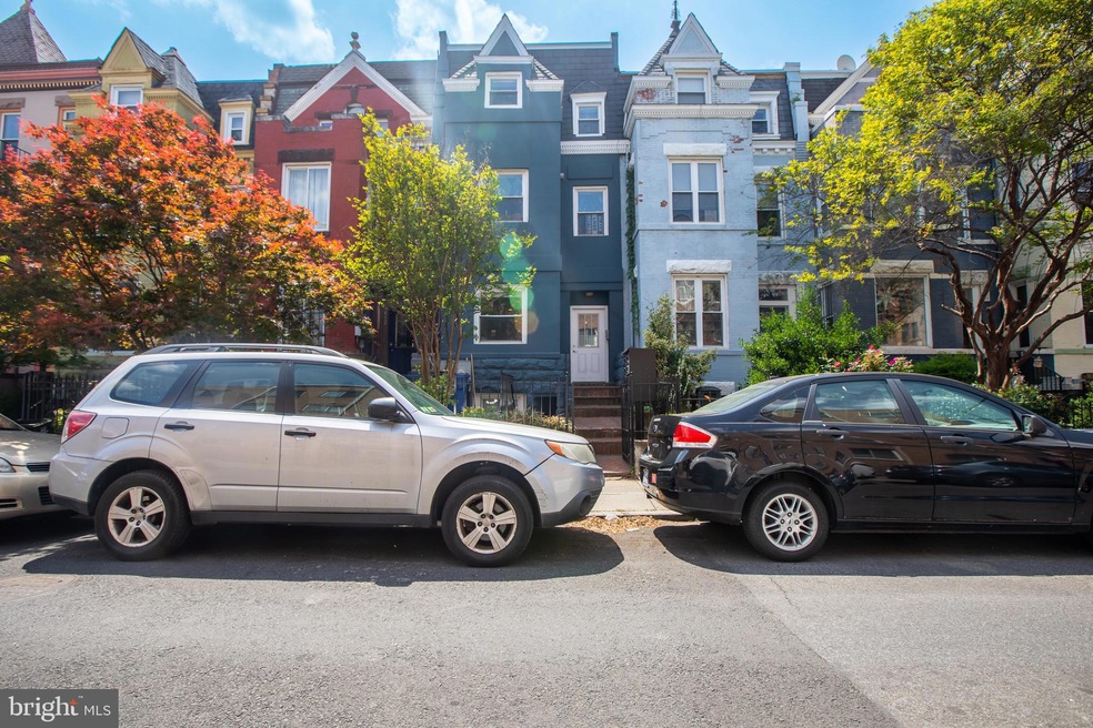 1454 Newton St NW unit 401, Washington, DC 20010 - photo 1