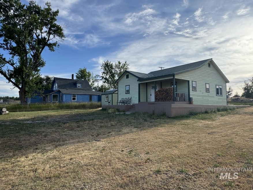 For Sale $440,000