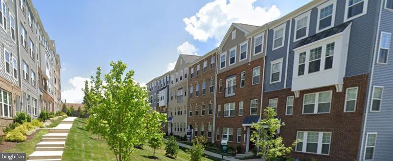 2725 Duvall Ridge Rd unit 513, Greater Landover, MD 20785 - photo 1