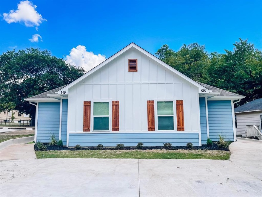 515 W Bond St, Denison, TX 75020 - photo 1