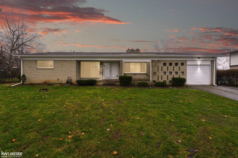 107 Bloomfield Blvd, Bloomfield Hills, MI 48302 - photo 1