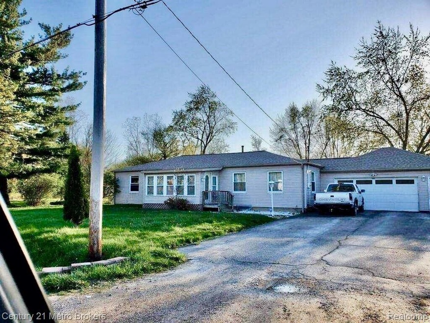 2479 Murphy Rd, Flint, MI 48504 - photo 1