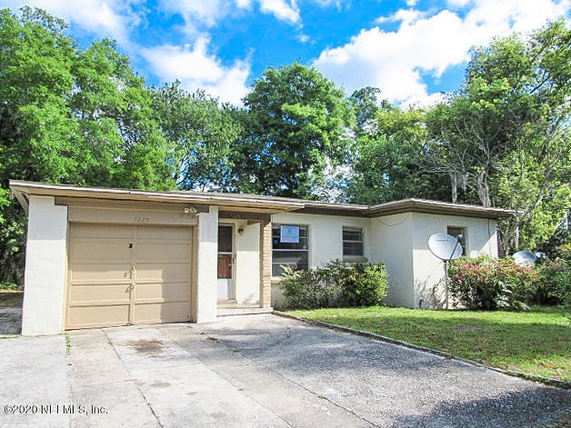 7225 Hallock St, Jacksonville, FL 32211 - photo 1