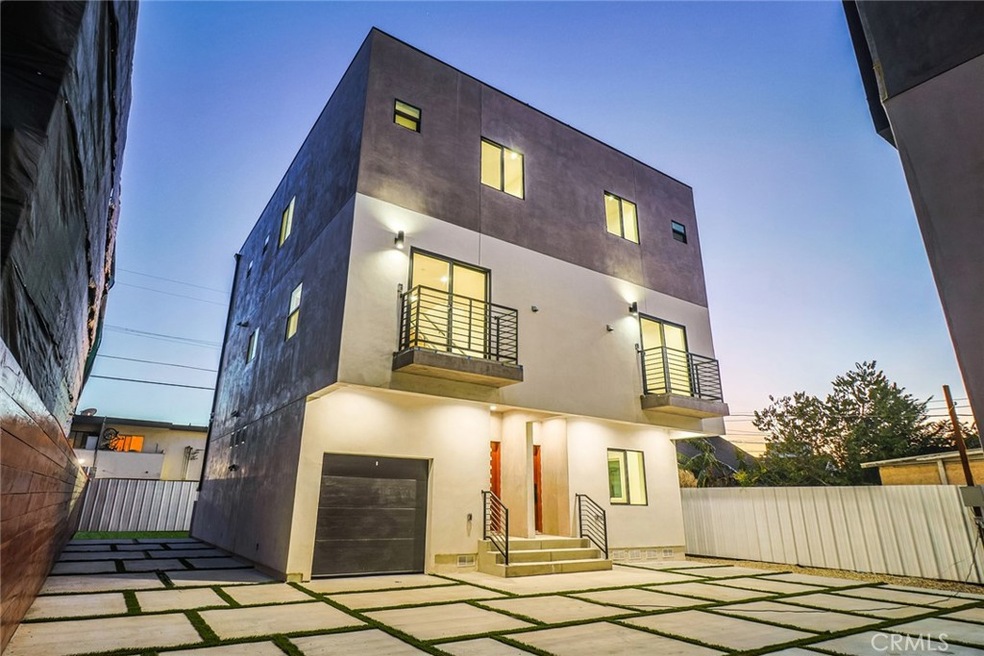 4846 W 17th St unit 1/2, Los Angeles, CA 90019 - photo 1