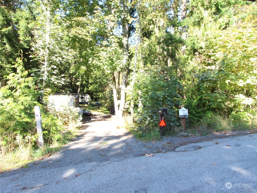 6426 Santa fe Trail, Maple Falls, WA 98266 - photo 1