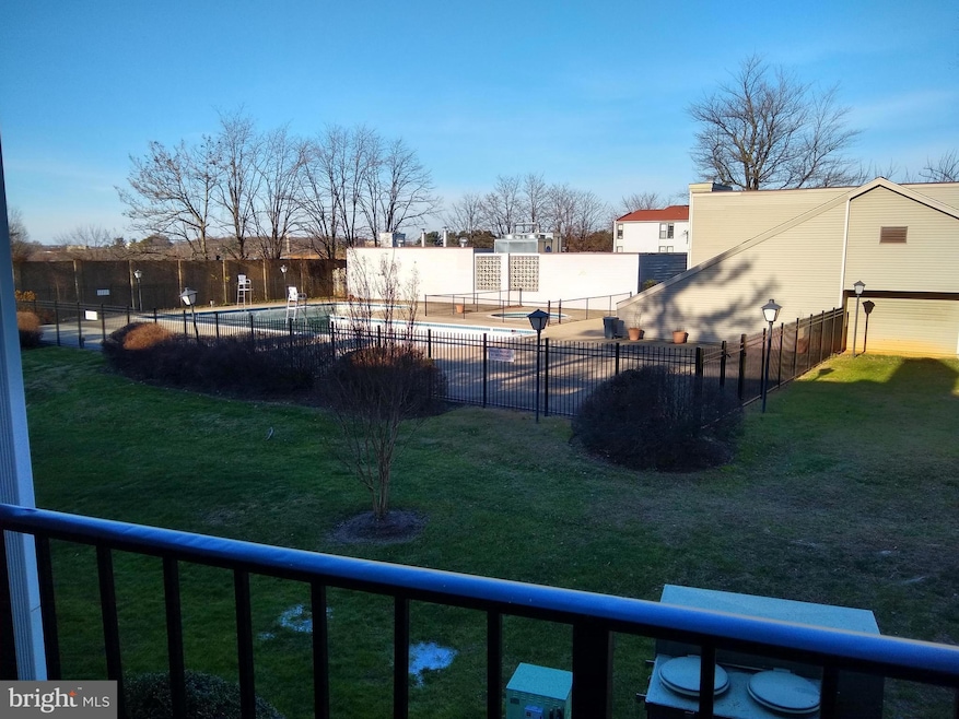 118 Duvall Ln unit 115-203, Gaithersburg, MD 20877 - photo 1