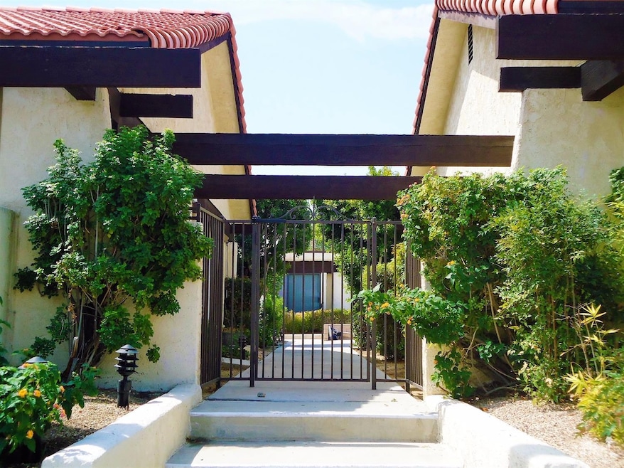 73415 Shadow Mountain Dr unit 3, Palm Desert, CA 92260 - photo 1